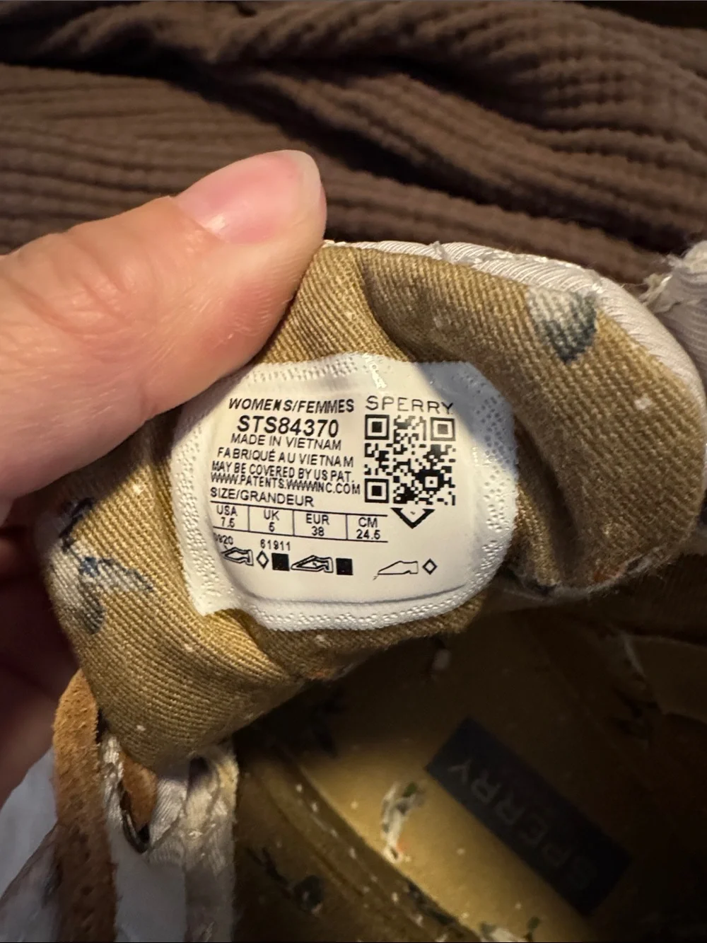 Sperry Quilted Beige Duck Boots with Tan Laces W7.5
